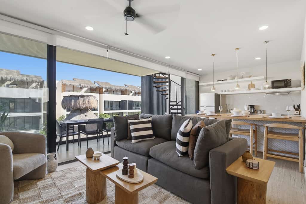 2BR Penthouse | Terrace & Plunge Pool | Casago