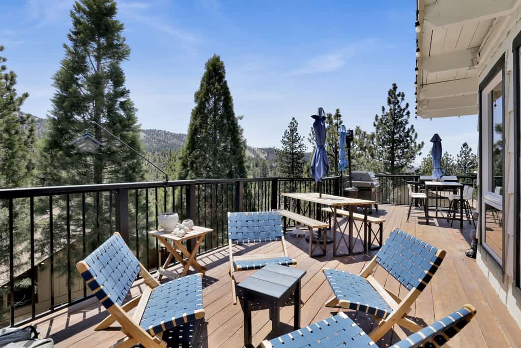 Big Bear Cabin w/ Hot Tub, Views, Deck & Firepit