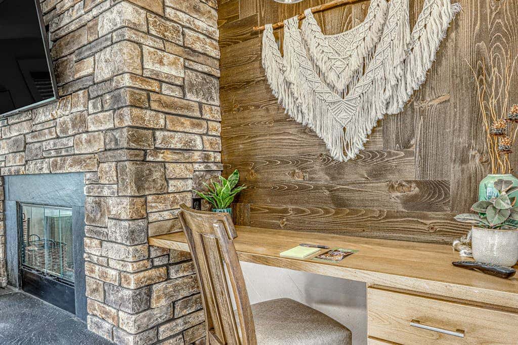 Dog-friendly, second floor condo with pool & hot tub access, & wood fireplace