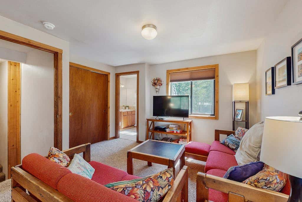 Dog-friendly cabin with pool, sauna, private hot tub, & great deck