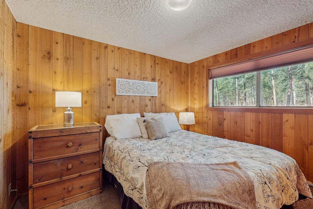 Dog-friendly cabin with pool, sauna, private hot tub, & great deck