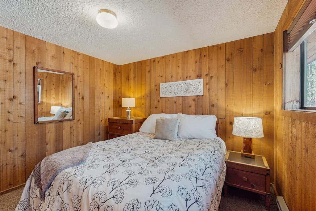 Dog-friendly cabin with pool, sauna, private hot tub, & great deck