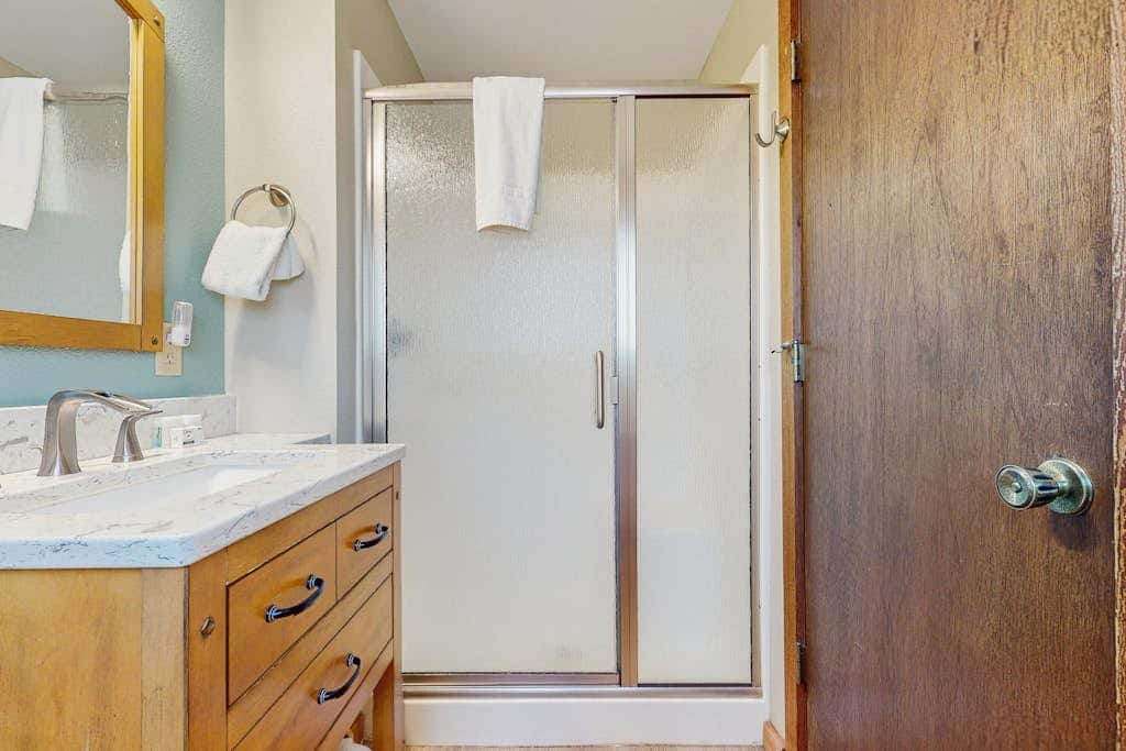 Dog-friendly cabin with pool, sauna, private hot tub, & great deck