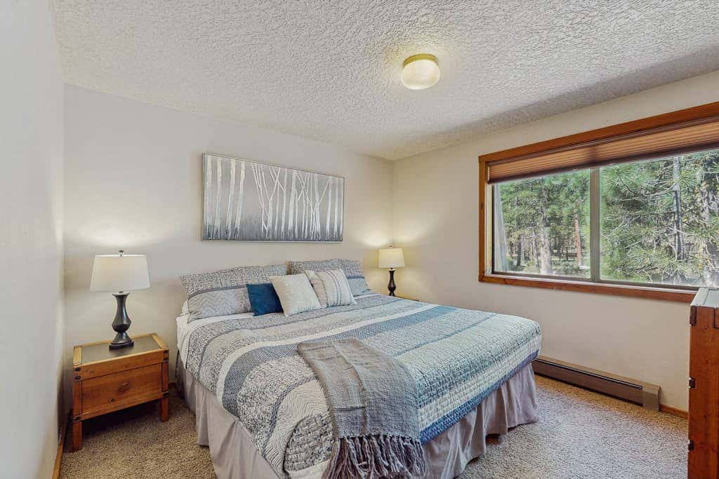 Dog-friendly cabin with pool, sauna, private hot tub, & great deck