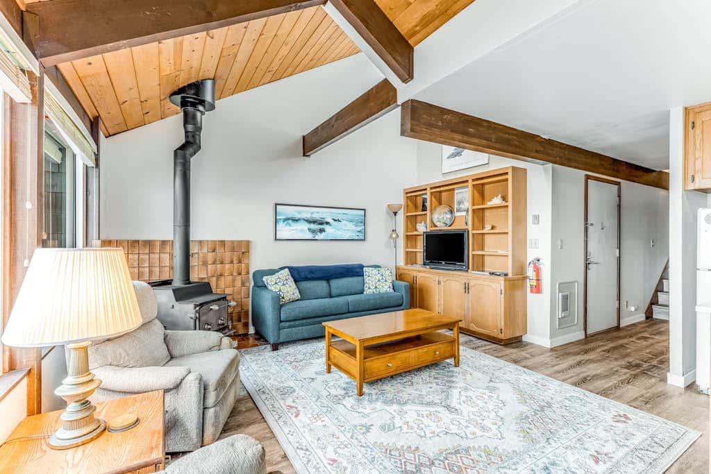 Private Bayfront Home with Fishing Dock - Dogs Welcome