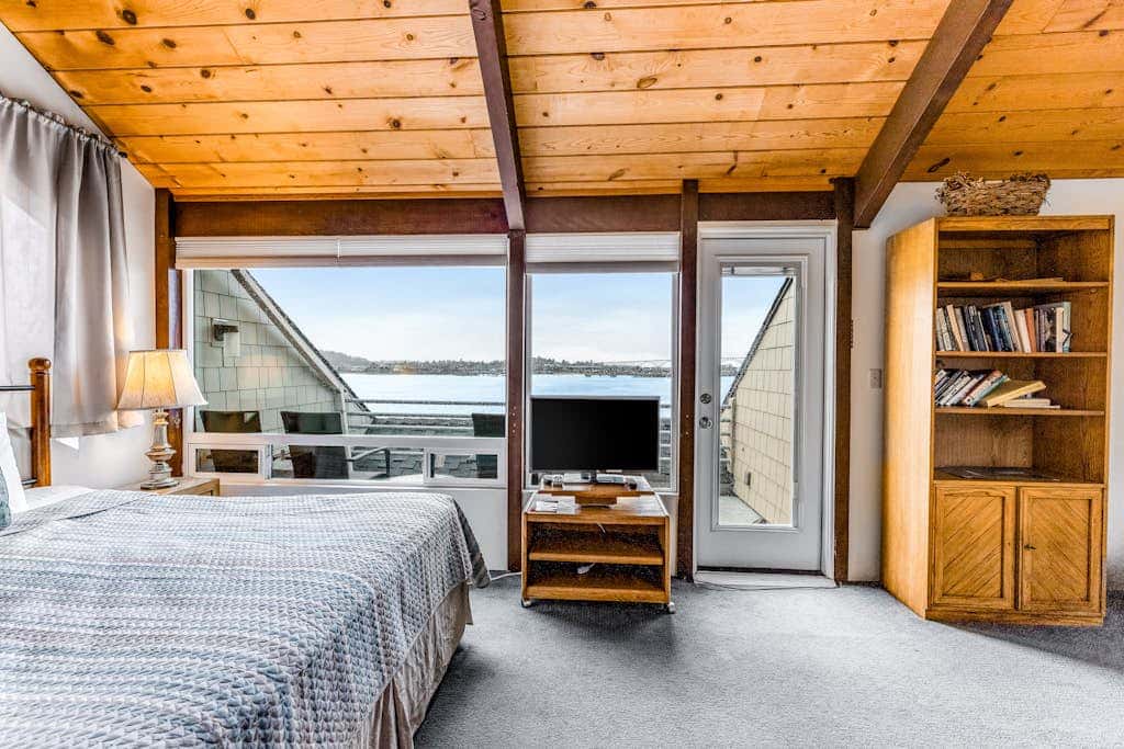 Private Bayfront Home with Fishing Dock - Dogs Welcome