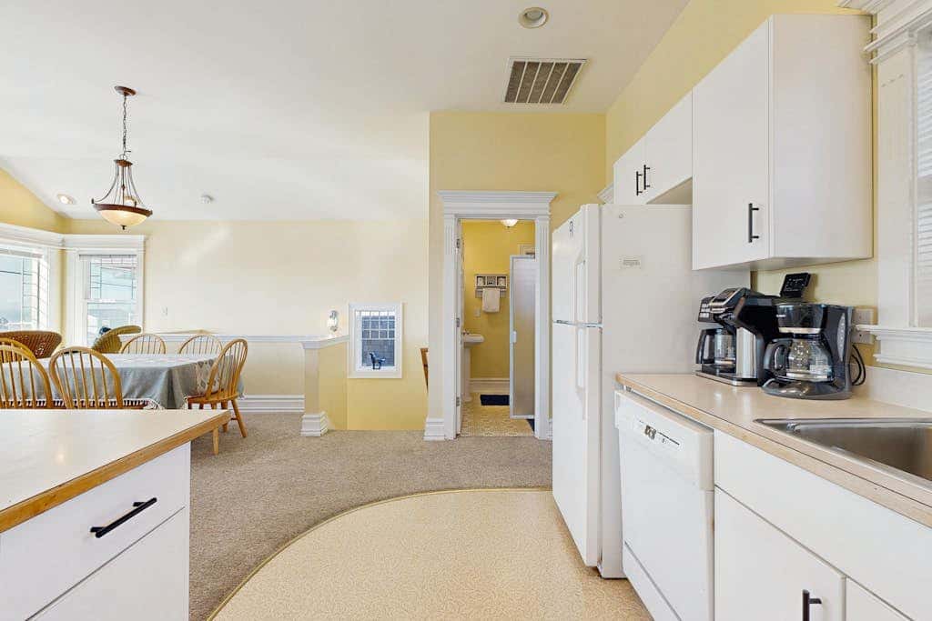 Ocean-view home with private hot tub, fireplace & grill - walk to beach
