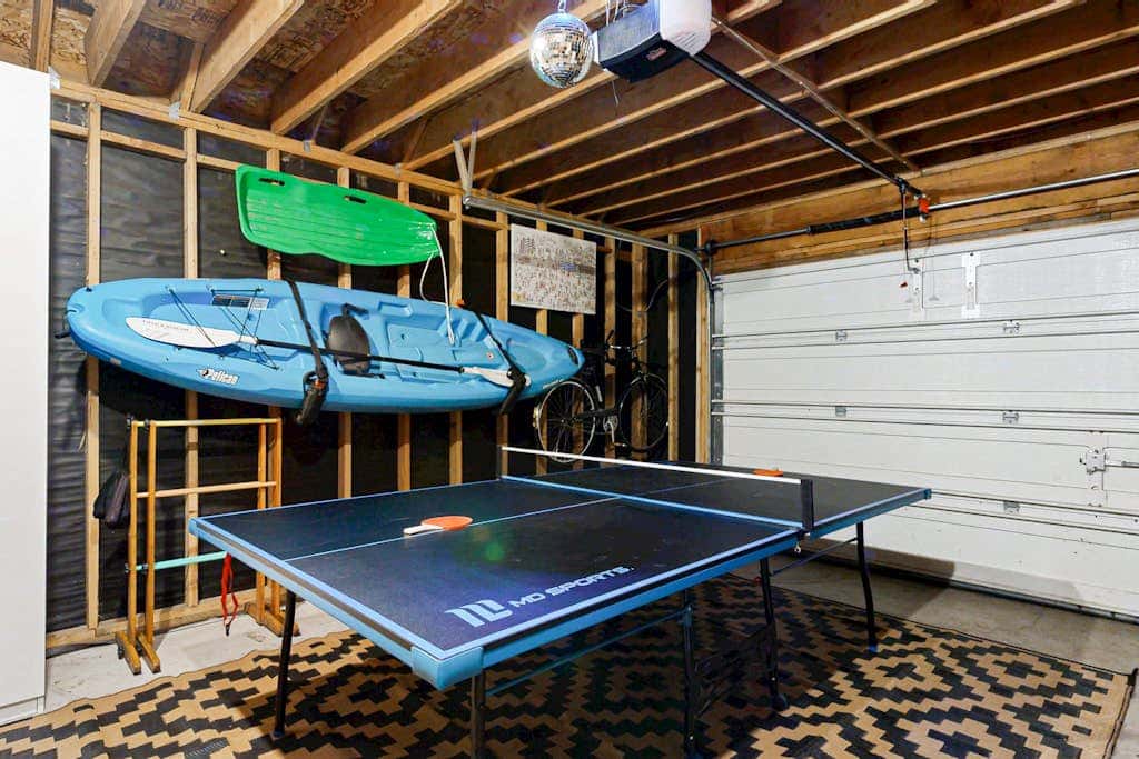 Dog-friendly cabin with deck, fenced yard, game room, & hot tub