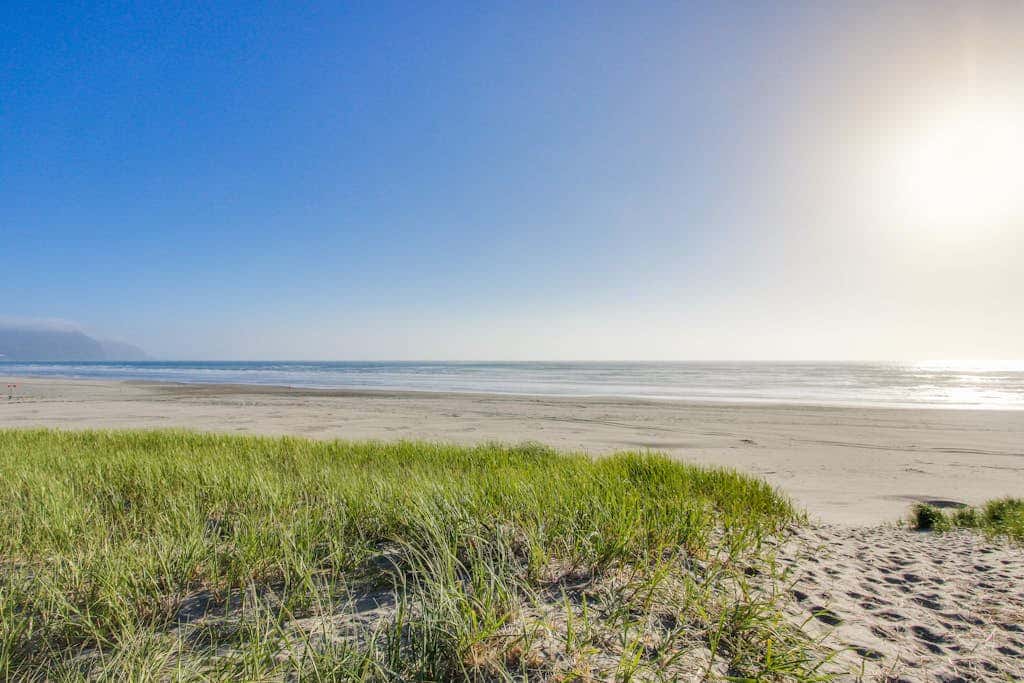 Sunny Oceanfront Condo with Great Views & Amazing Beach Access