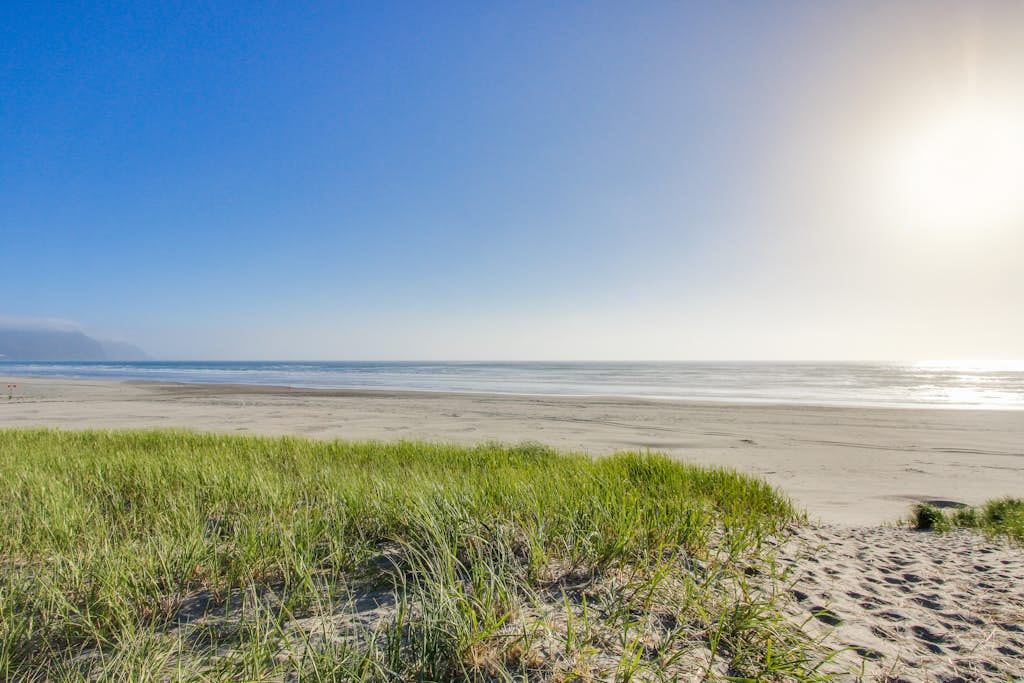 Sunny Oceanfront Condo with Great Views & Amazing Beach Access