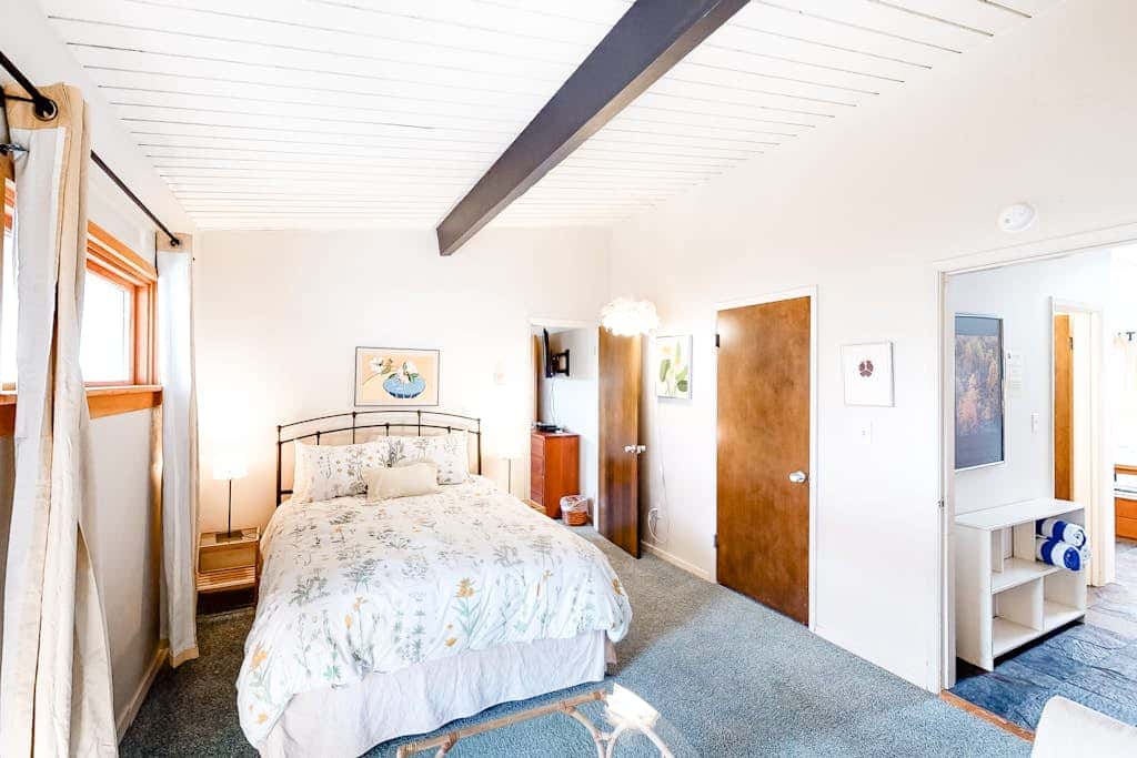 Sunny Oceanfront Condo with Great Views & Amazing Beach Access