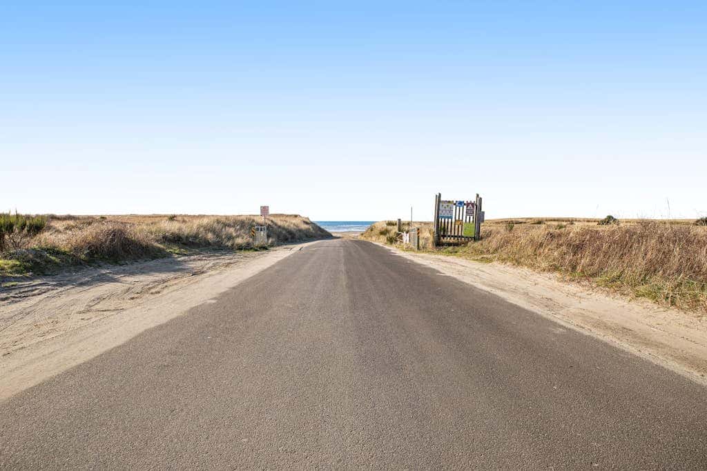 Sunny Oceanfront Condo with Great Views & Amazing Beach Access