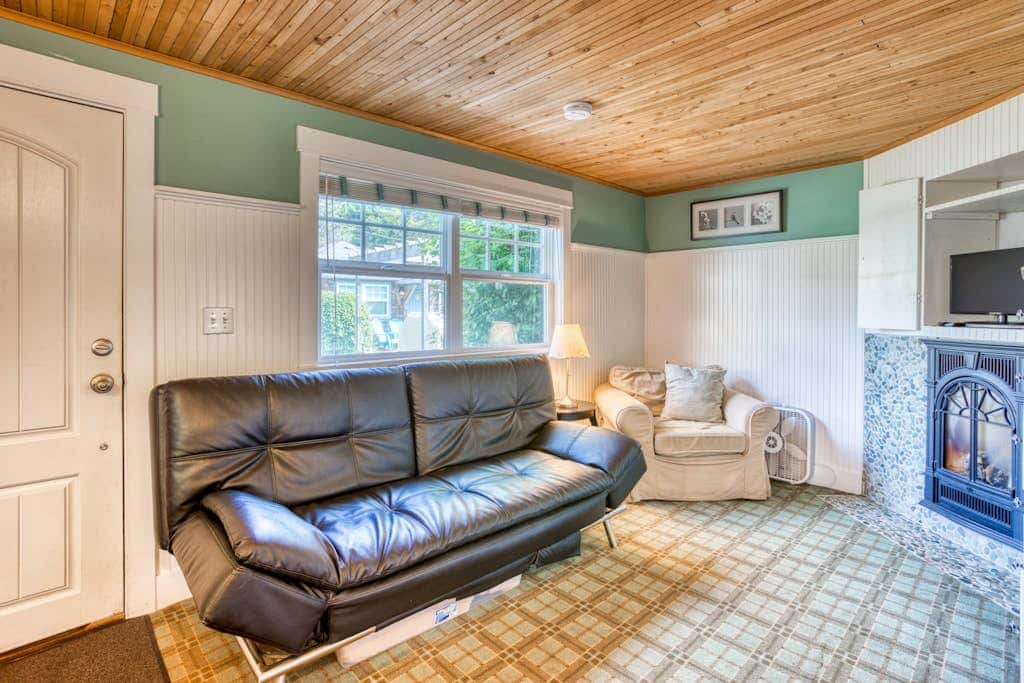 Three Cozy Cottages with Gas Fireplaces, Courtyard, & Beach Access - Dog-Friendly