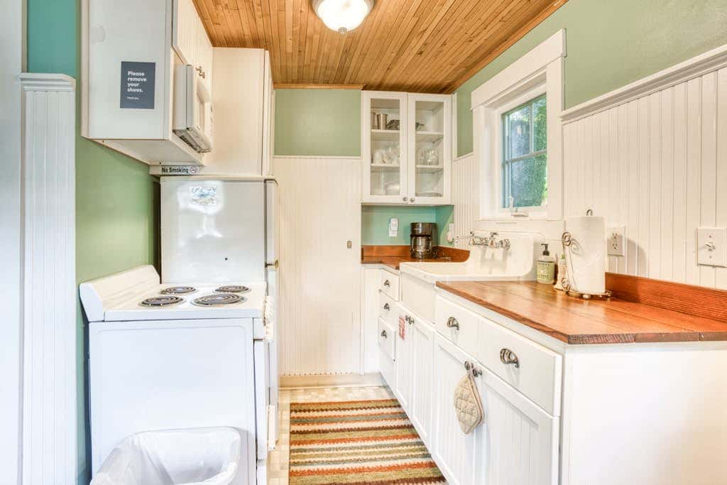 Three Cozy Cottages with Gas Fireplaces, Courtyard, & Beach Access - Dog-Friendly