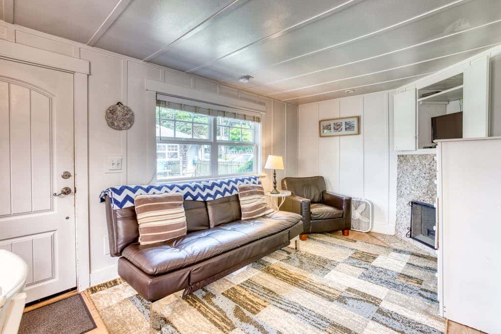 Three Cozy Cottages with Gas Fireplaces, Courtyard, & Beach Access - Dog-Friendly