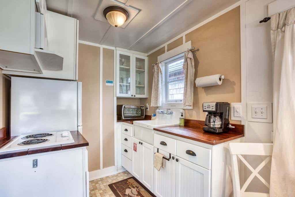 Three Cozy Cottages with Gas Fireplaces, Courtyard, & Beach Access - Dog-Friendly