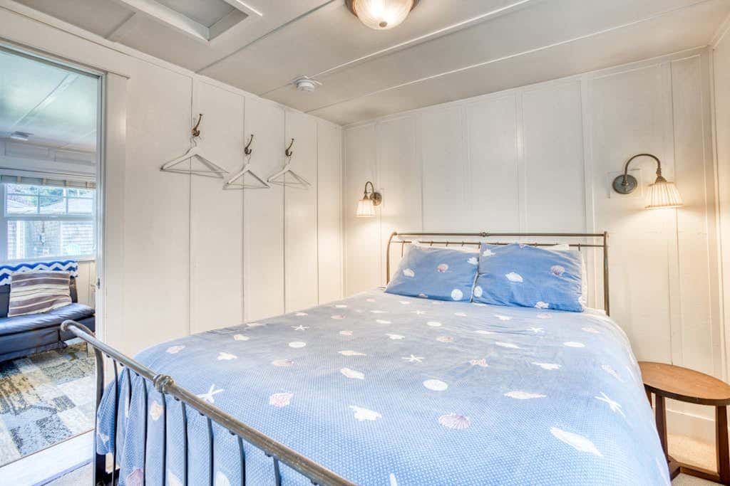 Three Cozy Cottages with Gas Fireplaces, Courtyard, & Beach Access - Dog-Friendly