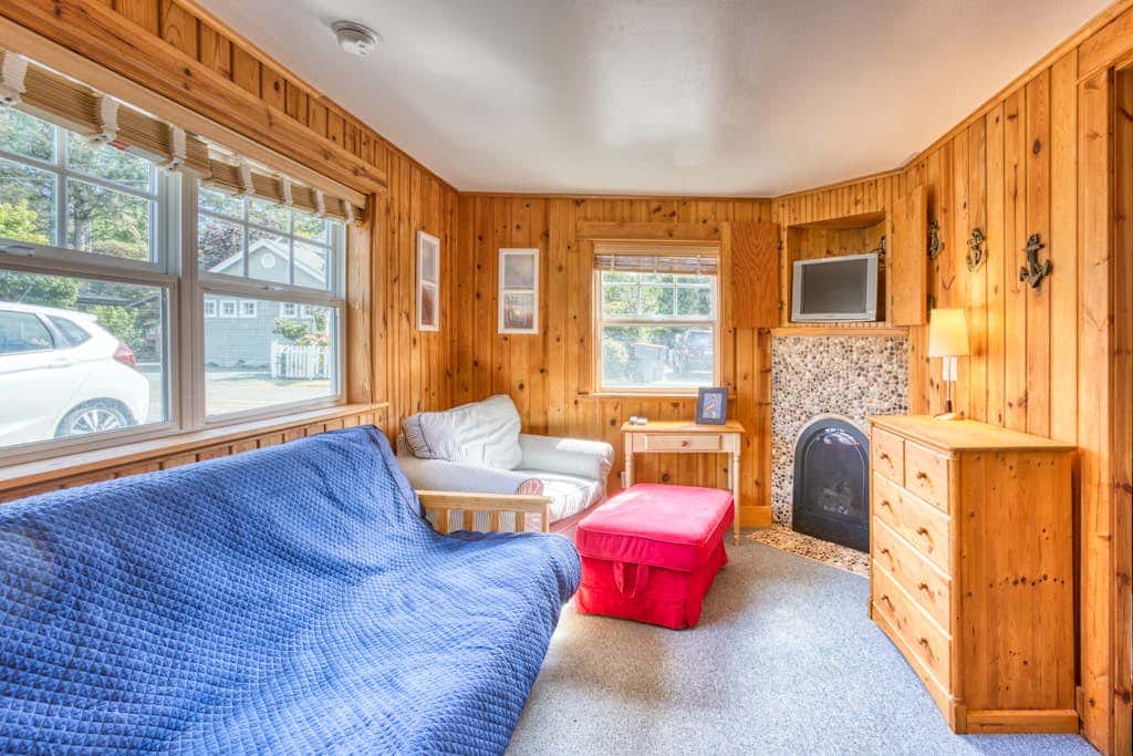 Three Cozy Cottages with Gas Fireplaces, Courtyard, & Beach Access - Dog-Friendly