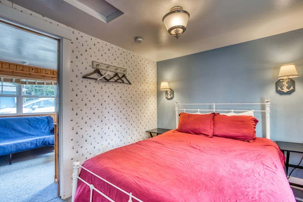 Three Cozy Cottages with Gas Fireplaces, Courtyard, & Beach Access - Dog-Friendly