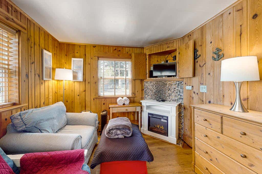 Dog-Friendly Beach Condo with Free WiFi - Close to Beach