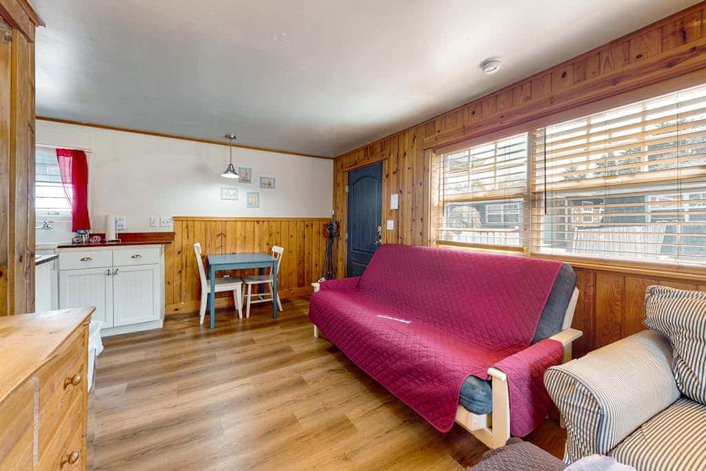Dog-Friendly Beach Condo with Free WiFi - Close to Beach