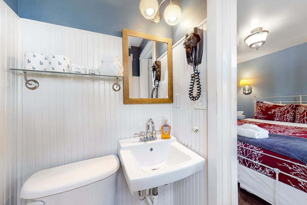 Dog-Friendly Beach Condo with Free WiFi - Close to Beach