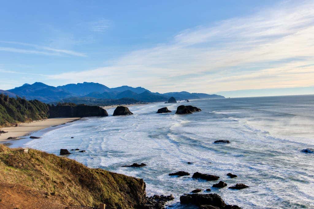 Airy Dog-Friendly Cottage with Free WiFi, Firepalce - Near Beach & Downtown