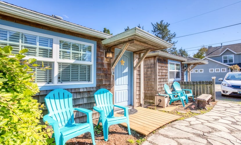 Hidden Villa Cottage #5 - The Sunflower Cottage