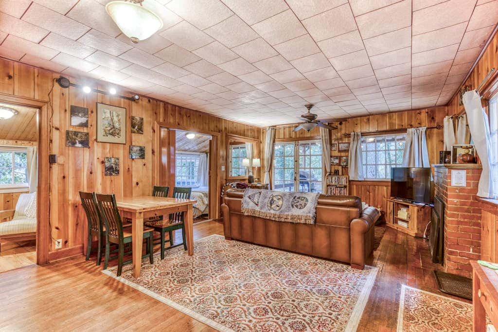 Creek-side cabin with private hot tub & fireplace - near hiking trails & slopes 