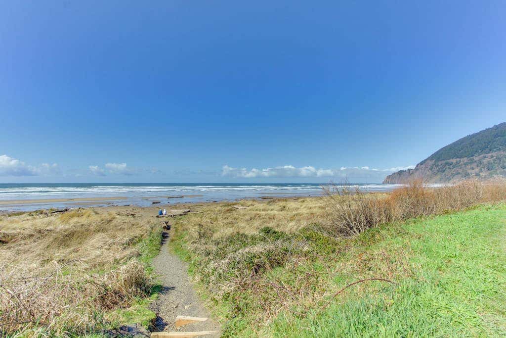 Dog-friendly downtown home moments from the beach w/ distant ocean views