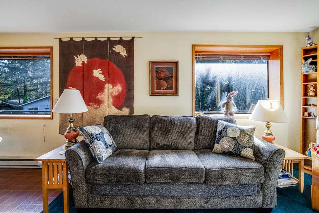 Dog-friendly downtown home moments from the beach w/ distant ocean views