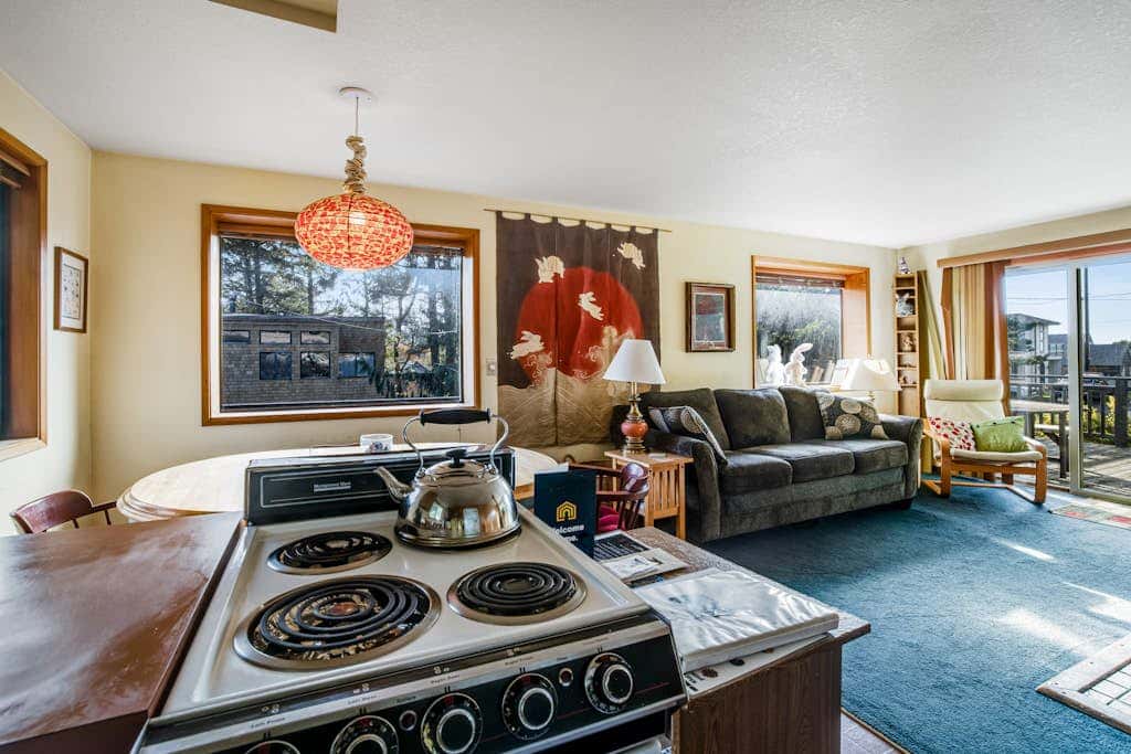 Dog-friendly downtown home moments from the beach w/ distant ocean views