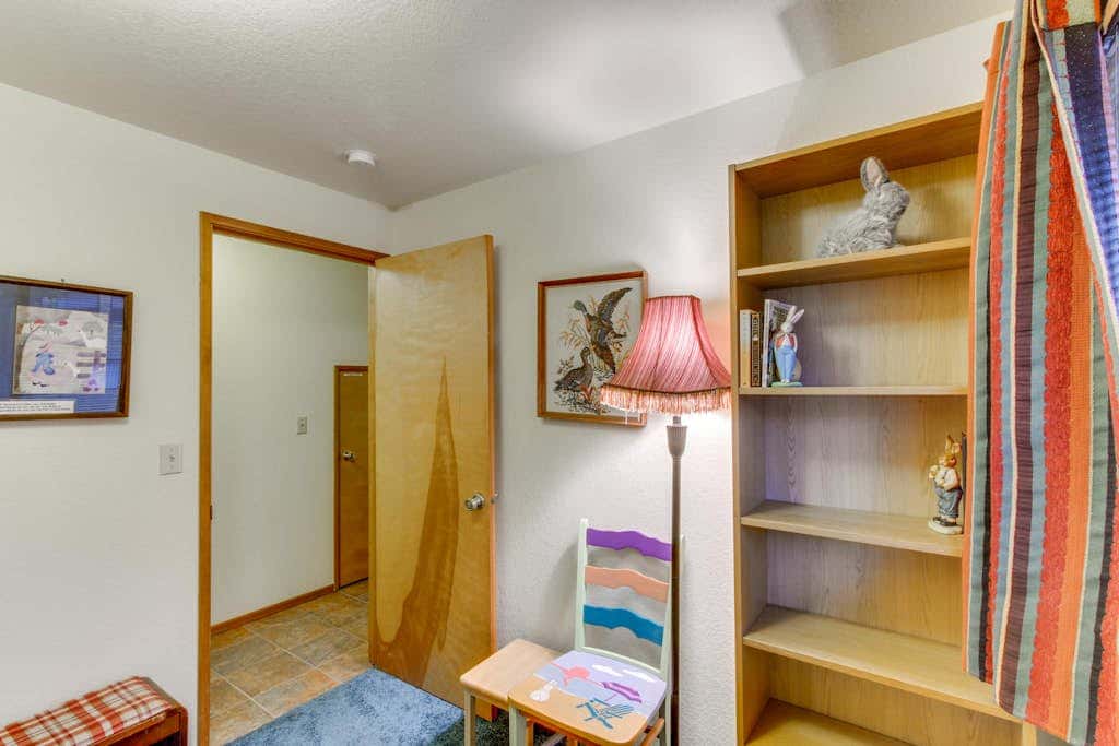 Dog-friendly downtown home moments from the beach w/ distant ocean views