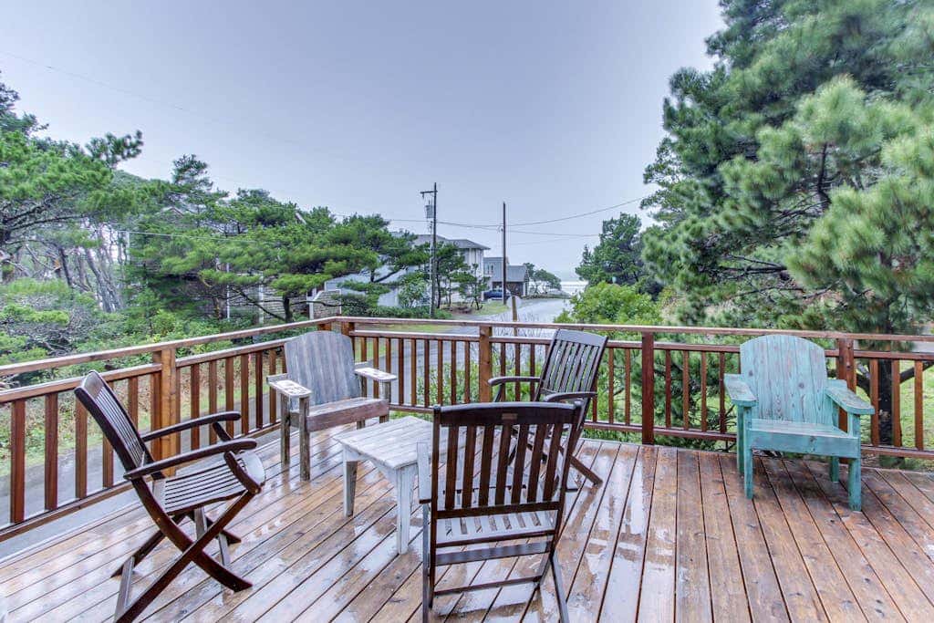 Dog-friendly downtown home moments from the beach w/ distant ocean views