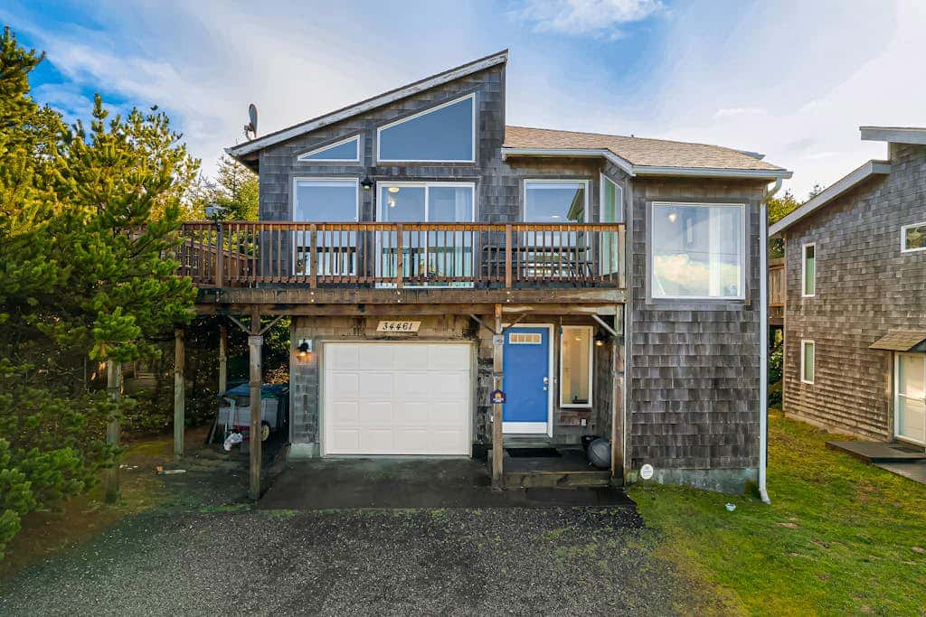 Elegant Home on Quiet Dead-End Street w/ Ocean Views - Dogs OK (MCA #155)