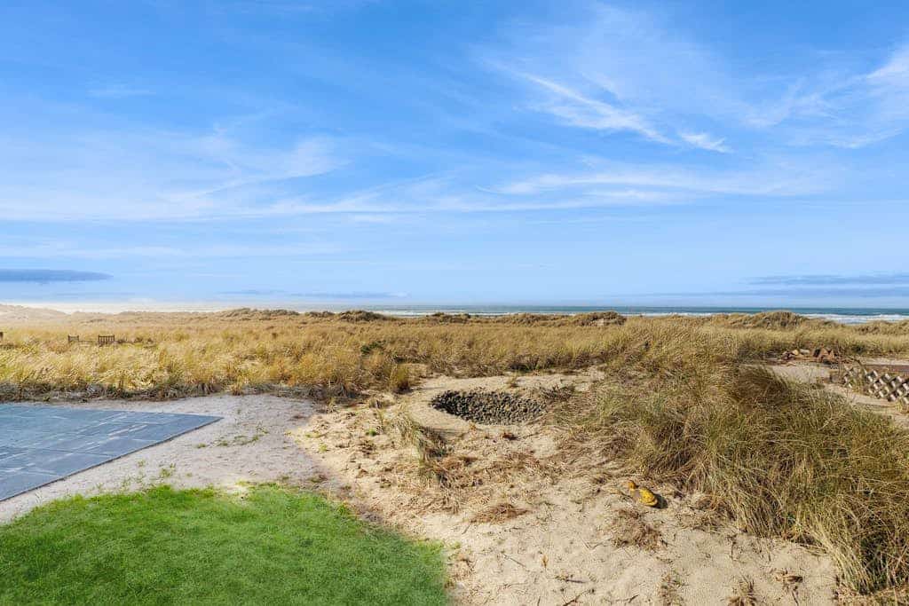 Little Pink Beach House- MCA 50622