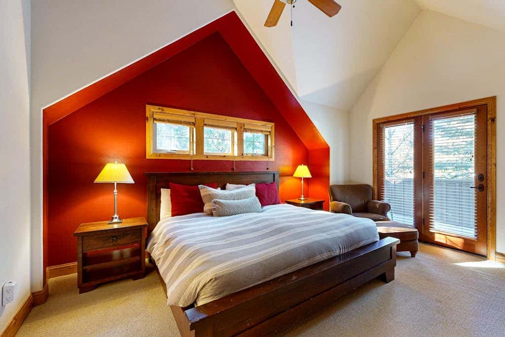 Comfortable townhome with private hot tub & shared pool - SHARC passes included