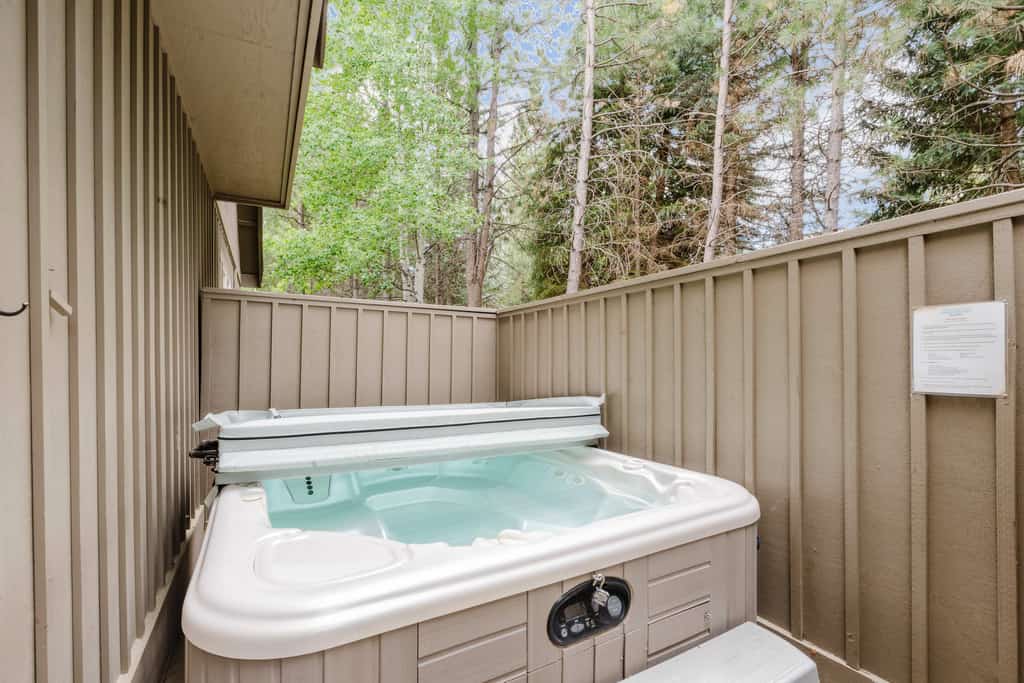 Aquila Lodge 18