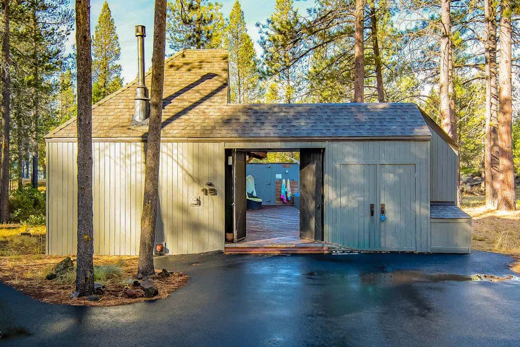 Dog-friendly home with private hot tub, fast WiFi, gas fireplace & SHARC passes
