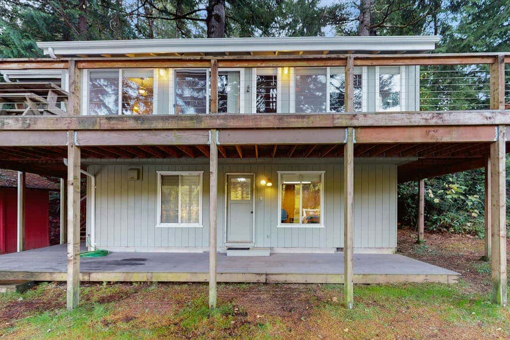 Dog-friendly lakefront home w/ convenient location & private deck