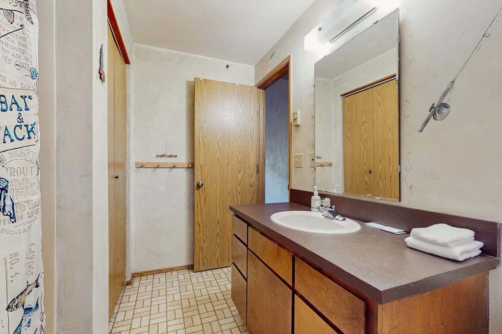 Dog-friendly lakefront home w/ convenient location & private deck