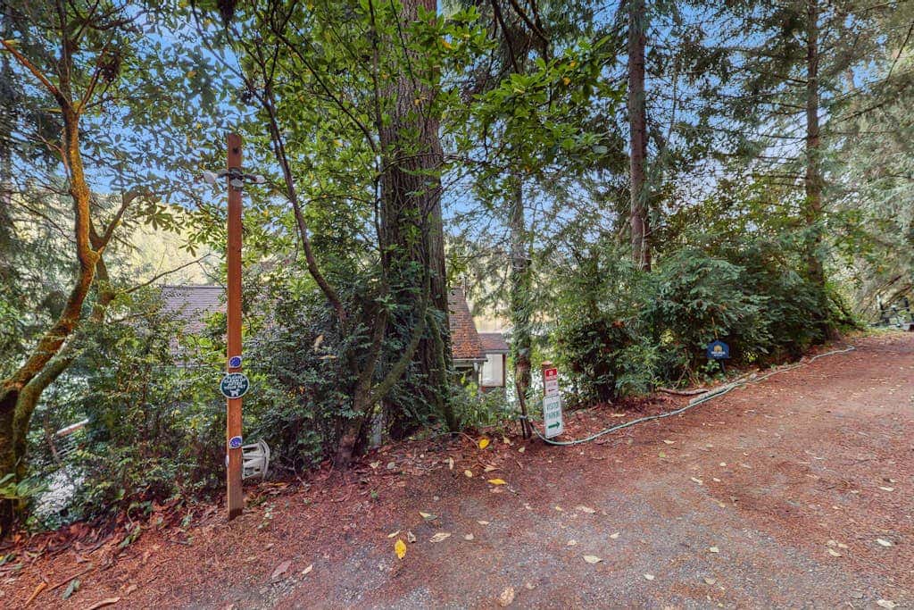 Dog-friendly lakefront home w/ convenient location & private deck