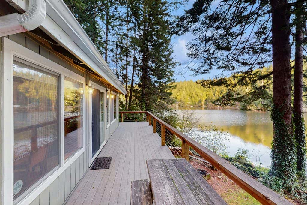 Dog-friendly lakefront home w/ convenient location & private deck