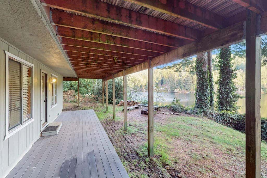 Dog-friendly lakefront home w/ convenient location & private deck