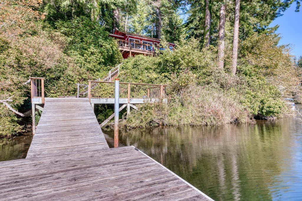 Dog-friendly lakefront home w/ convenient location & private deck
