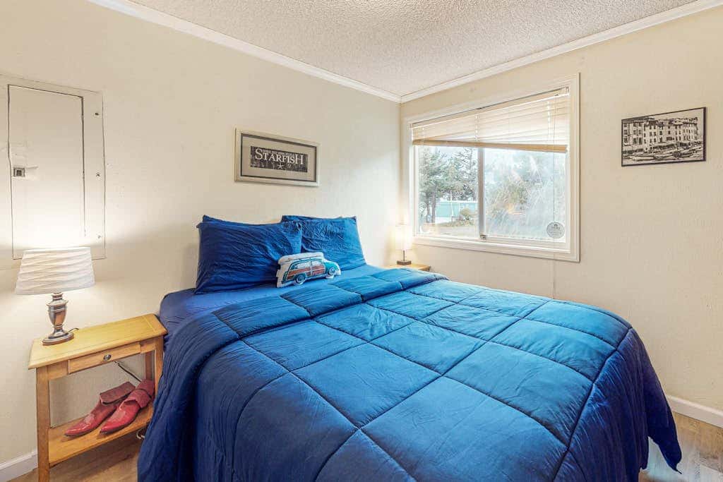 Elegant home with stunning ocean views & dog friendly