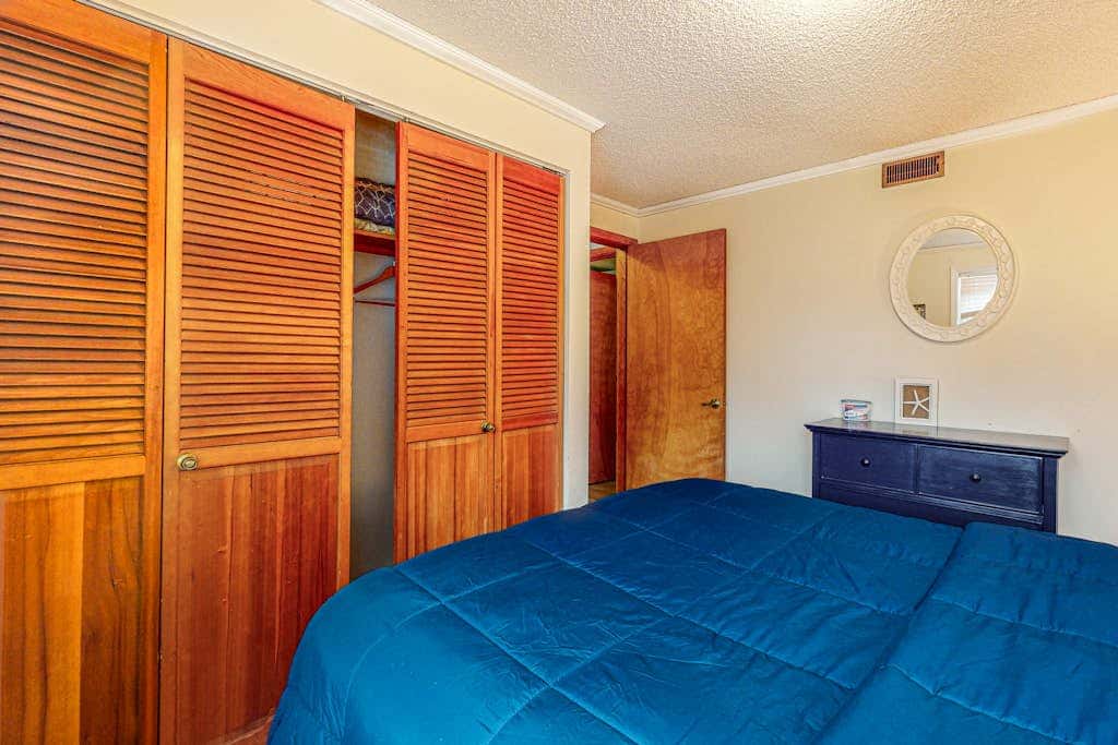 Elegant home with stunning ocean views & dog friendly