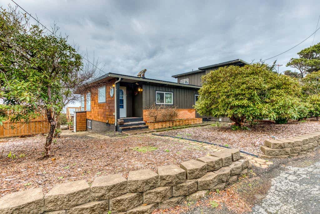 Dog-Friendly, Oceanfront Home with a Private Hot Tub, Firepit, & Free WiFi