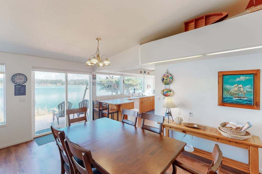 Dog-Friendly Bayfront Home with Private Hot Tub, Water & Bridge Views, Free WiFi
