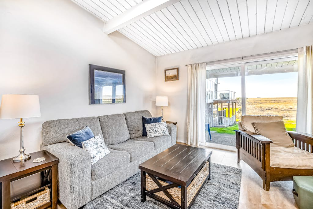 Oceanfront condo - walk to beach & Gearhart Golf Links